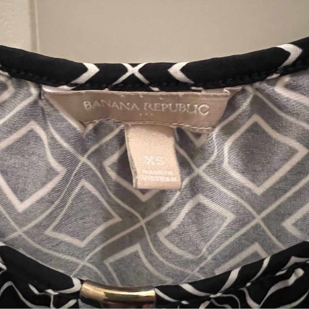 Banana Republic Geometric Careerwear Tank Top - Picture 3 of 4